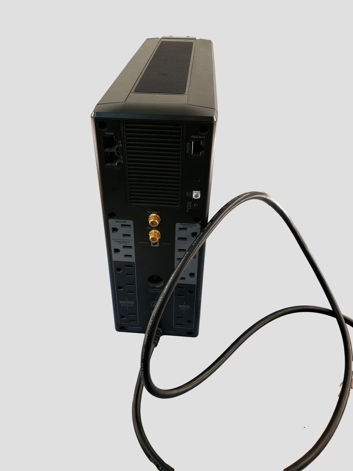 APC BR1300G Back-UPS Pro 1300 Battery Backup System, 10 Outlets, 1300 VA, 355 J Batteries included