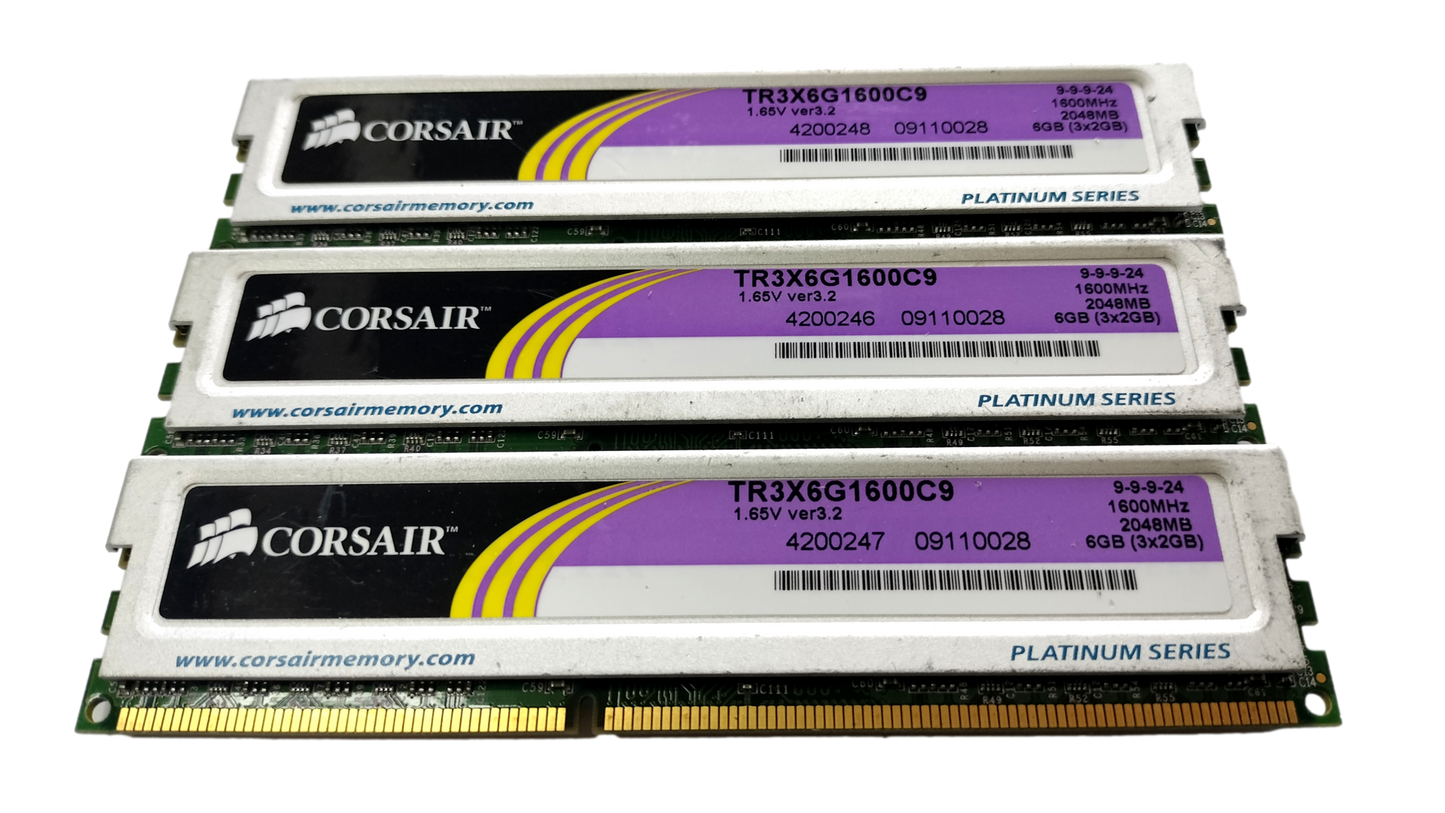 Corsair 2 GB SDRAM DDR3 1600 MHz SDRAM Memory TR3X6G1333C9