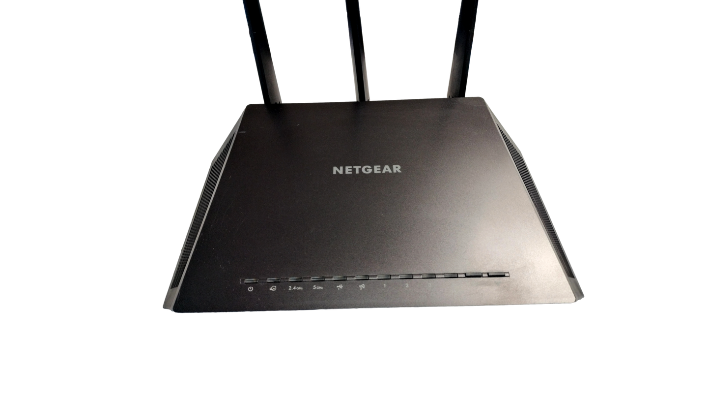 NETGEAR Nighthawk R7000p - AC2300 Smart Gaming WiFi Router
