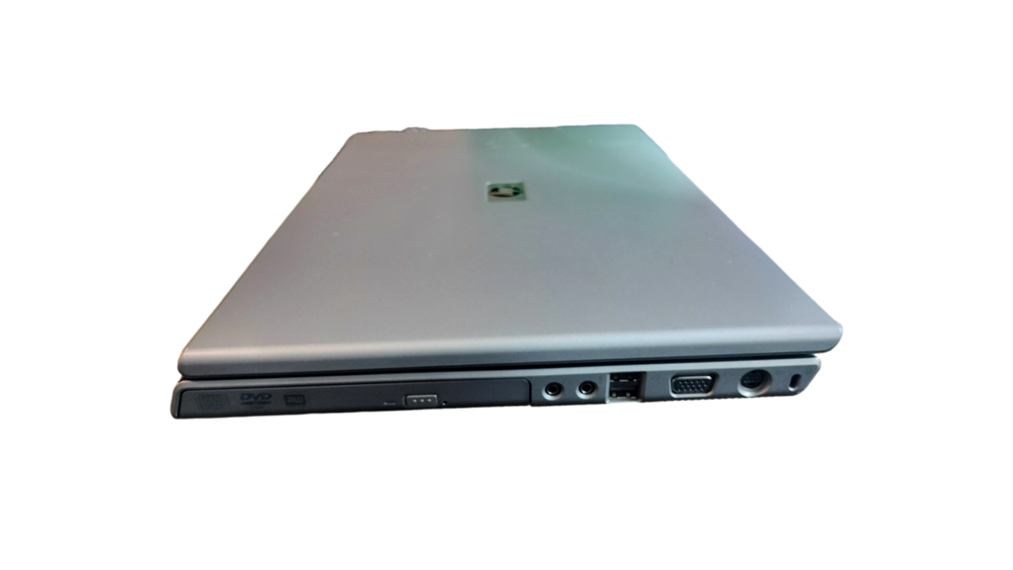 HP Pavilion dv4000 15.4" - Pentium M 1.60GHz 1GB RAM 40GB HDD Windows XP