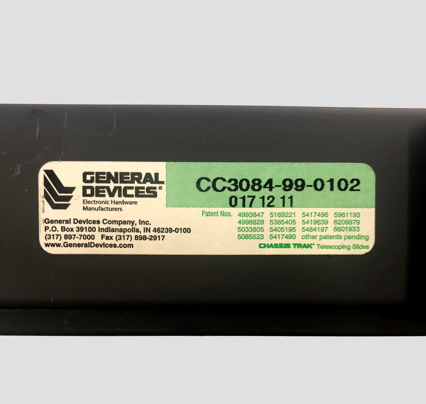 General Devices Server Rack Rails - Universal