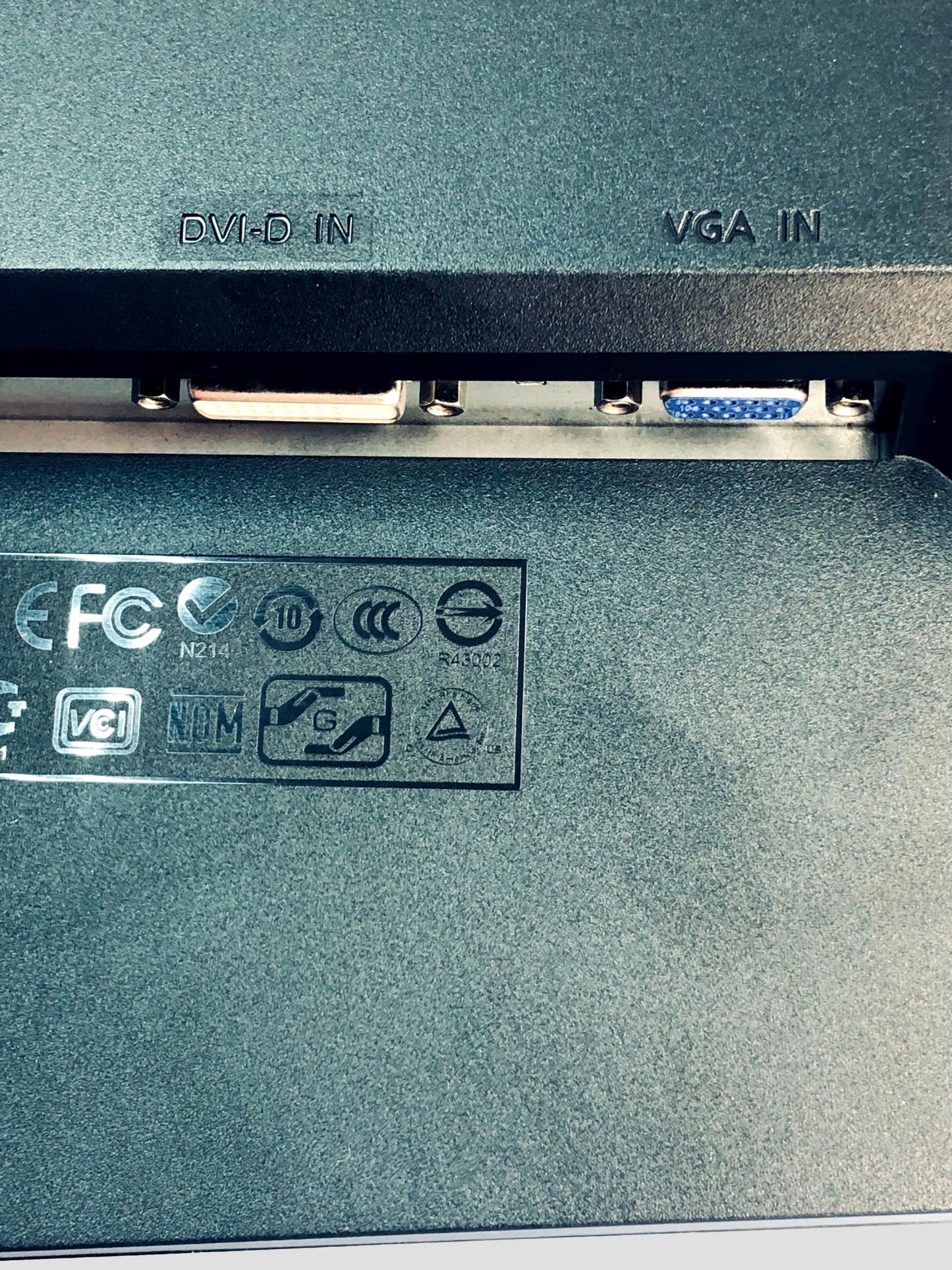 Acer G215HV Widescreen 21.5" LCD Monitor ET.WG5HP.BQ1