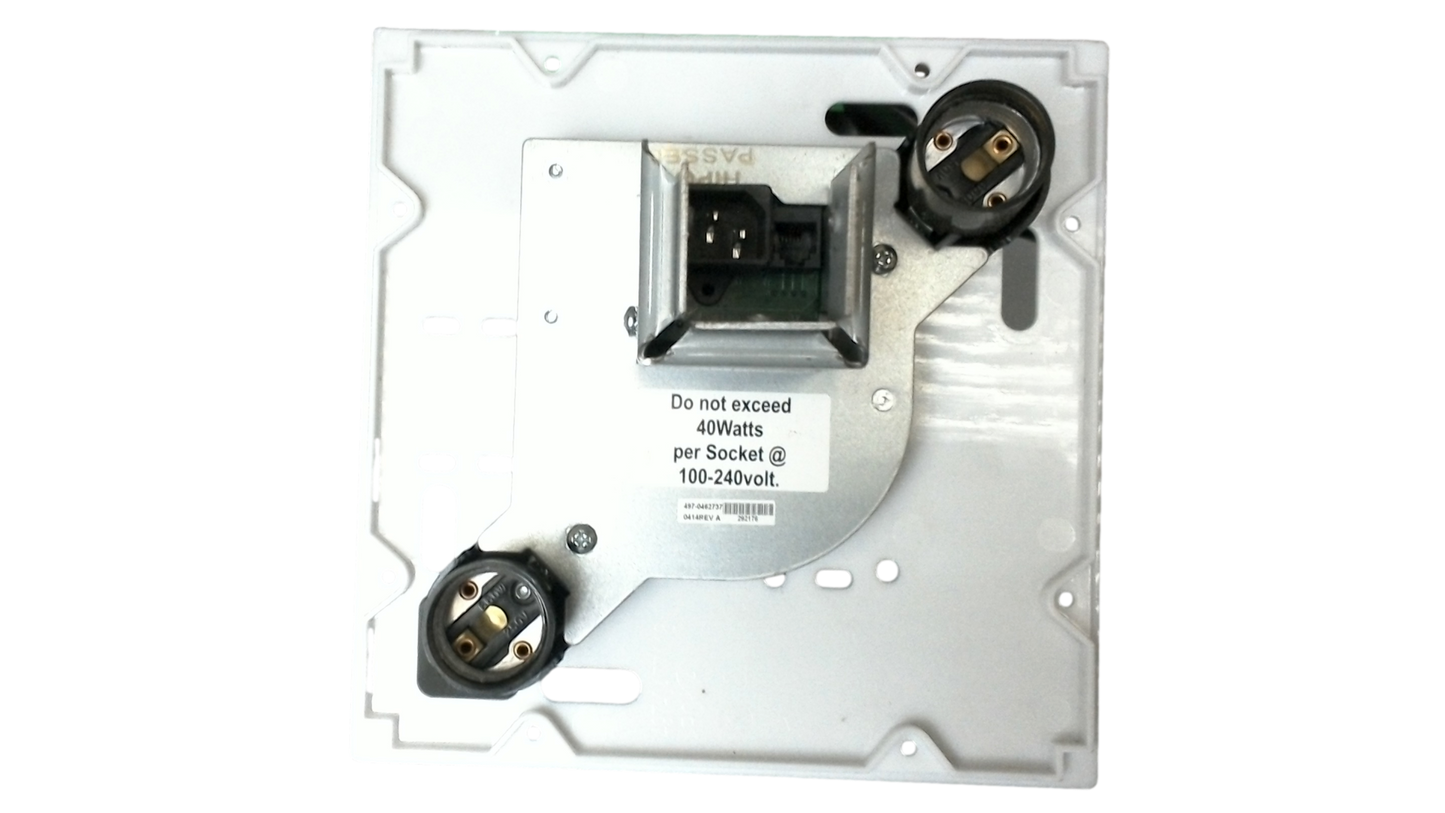 497-0462737 Short Cap Tri Lane Light, 40 Watts per socket, 100-240 Volt With plastic cover