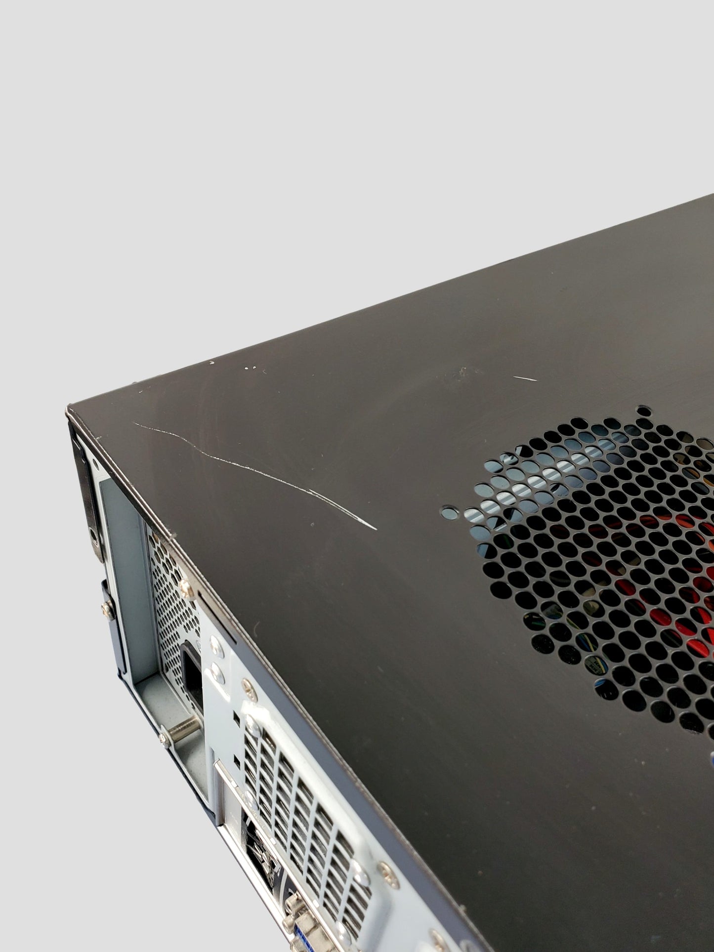 Radiant Systems S4700-072 Pentium 2.8Ghz 4GB RAM 320GB HD BO Server