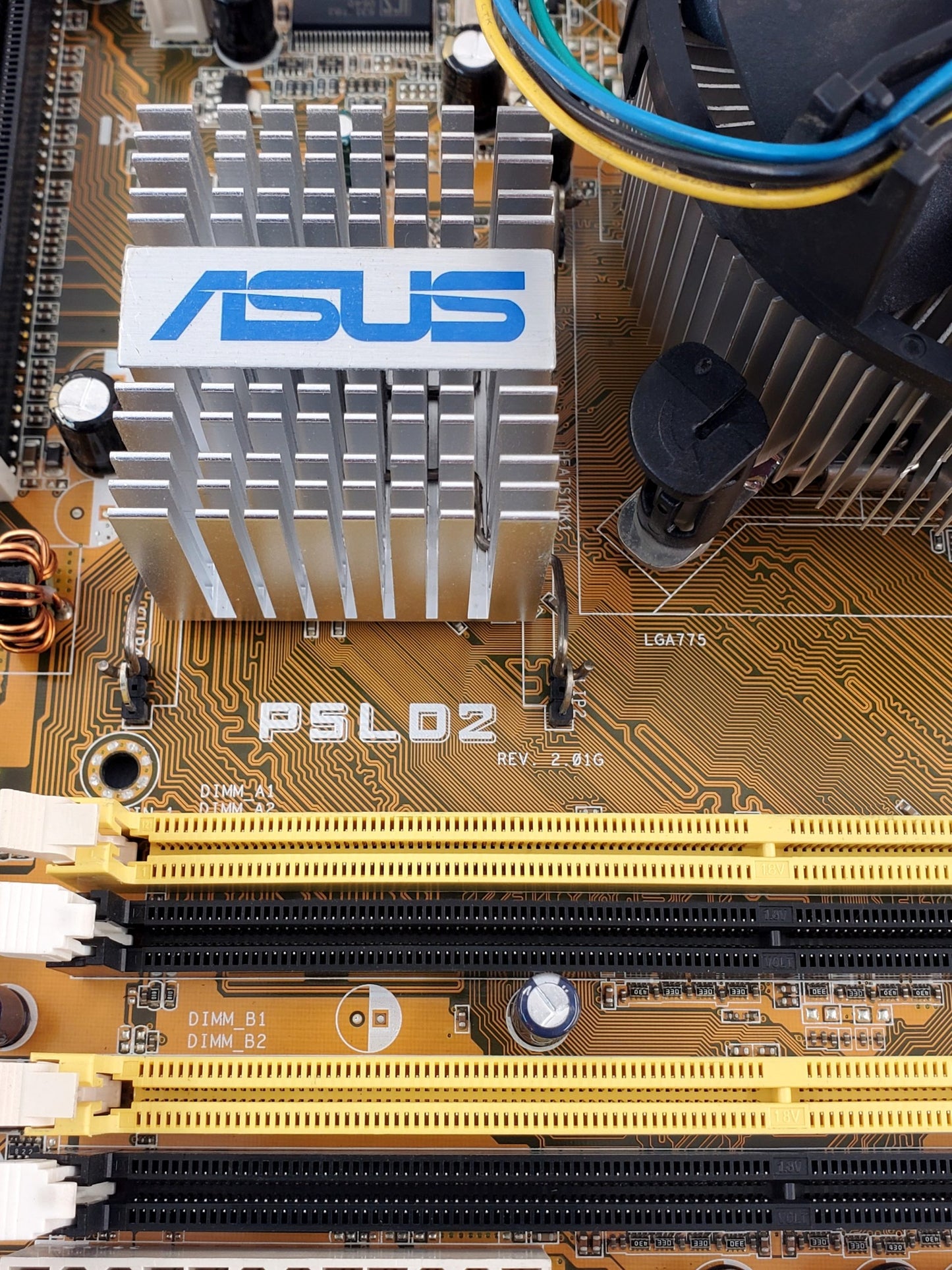 ASUS P5LD2 LGA775 Intel 945P ATX Intel Motherboard