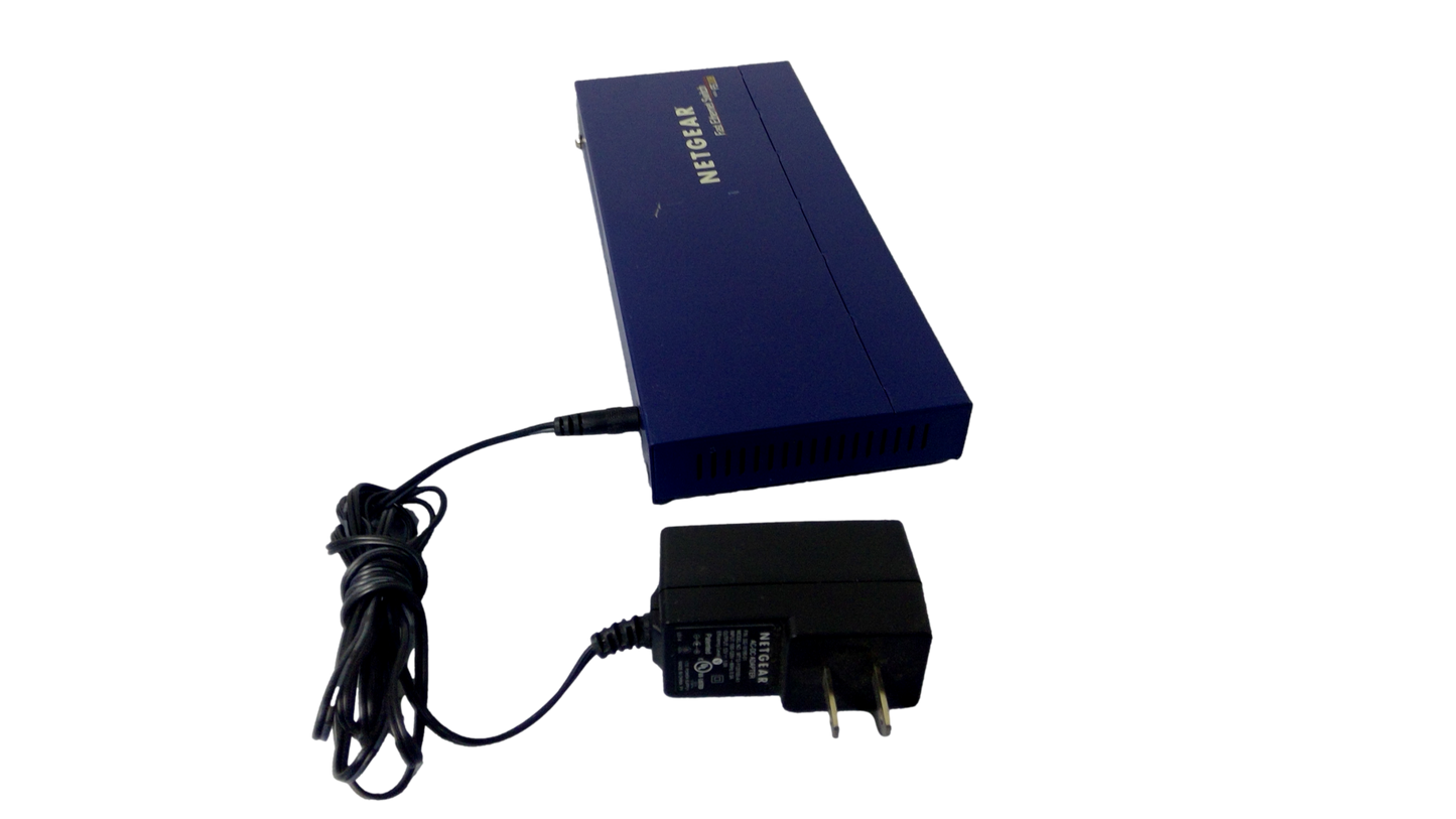 Netgear FS108 v2 8 Port 10/100 Fast Ethernet Switch