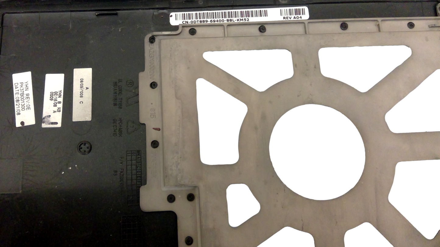 Dell Latitude D630 Laptop Palmrest Touchpad DT889 0DT889 CN-0DT889 (has some signs of cosmetic wear)