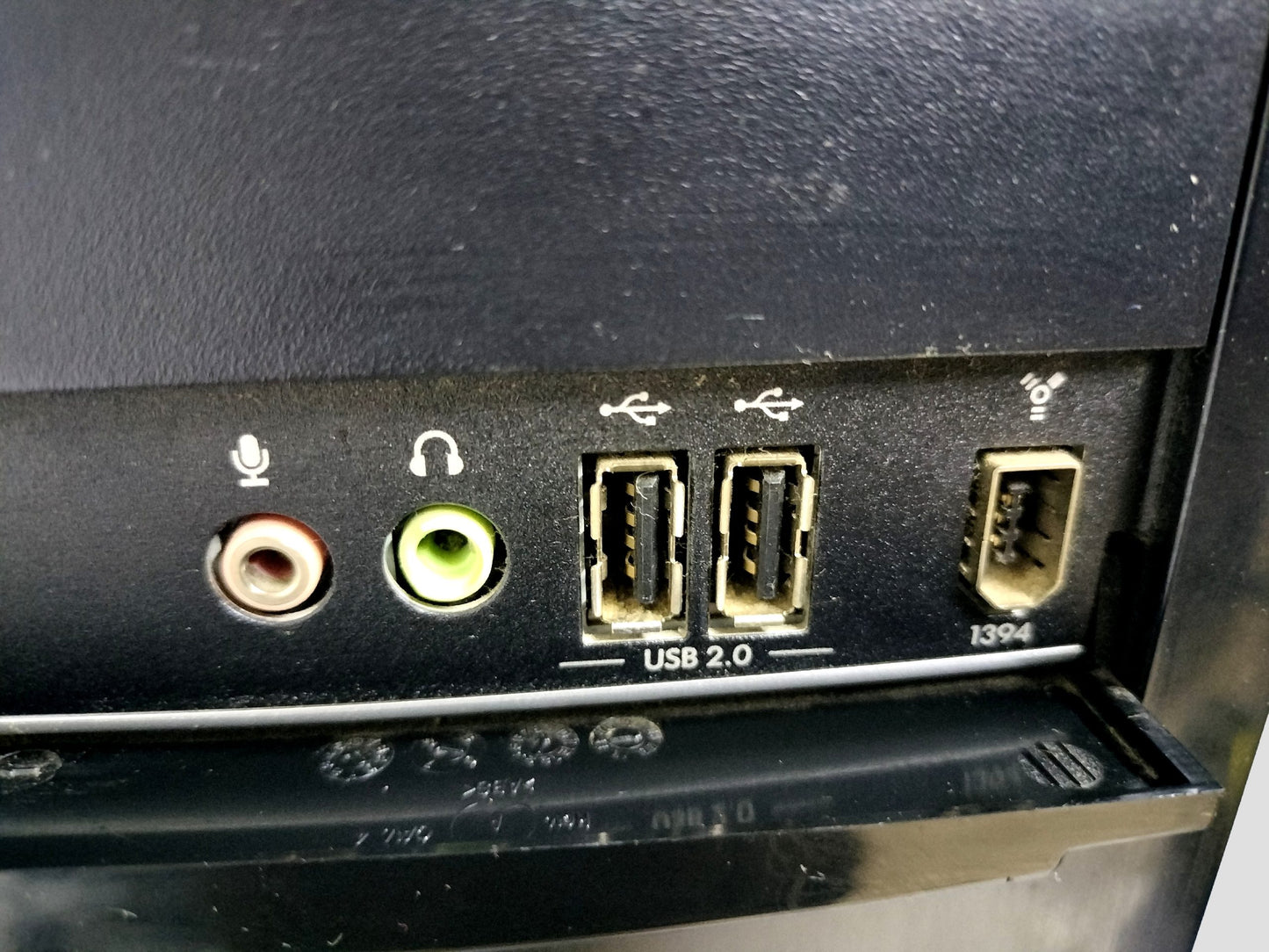 HP Pavilion a6600f MT Intel Pentium Dual Core E22002 2.2GHz 3GB RAM 320GB Linux Mint