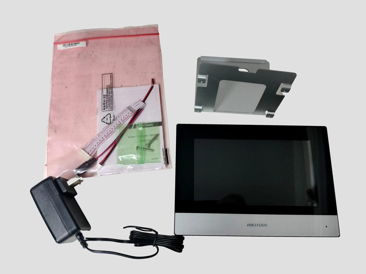 New Hikvision  DS-KC001 7" Color Touch Screen