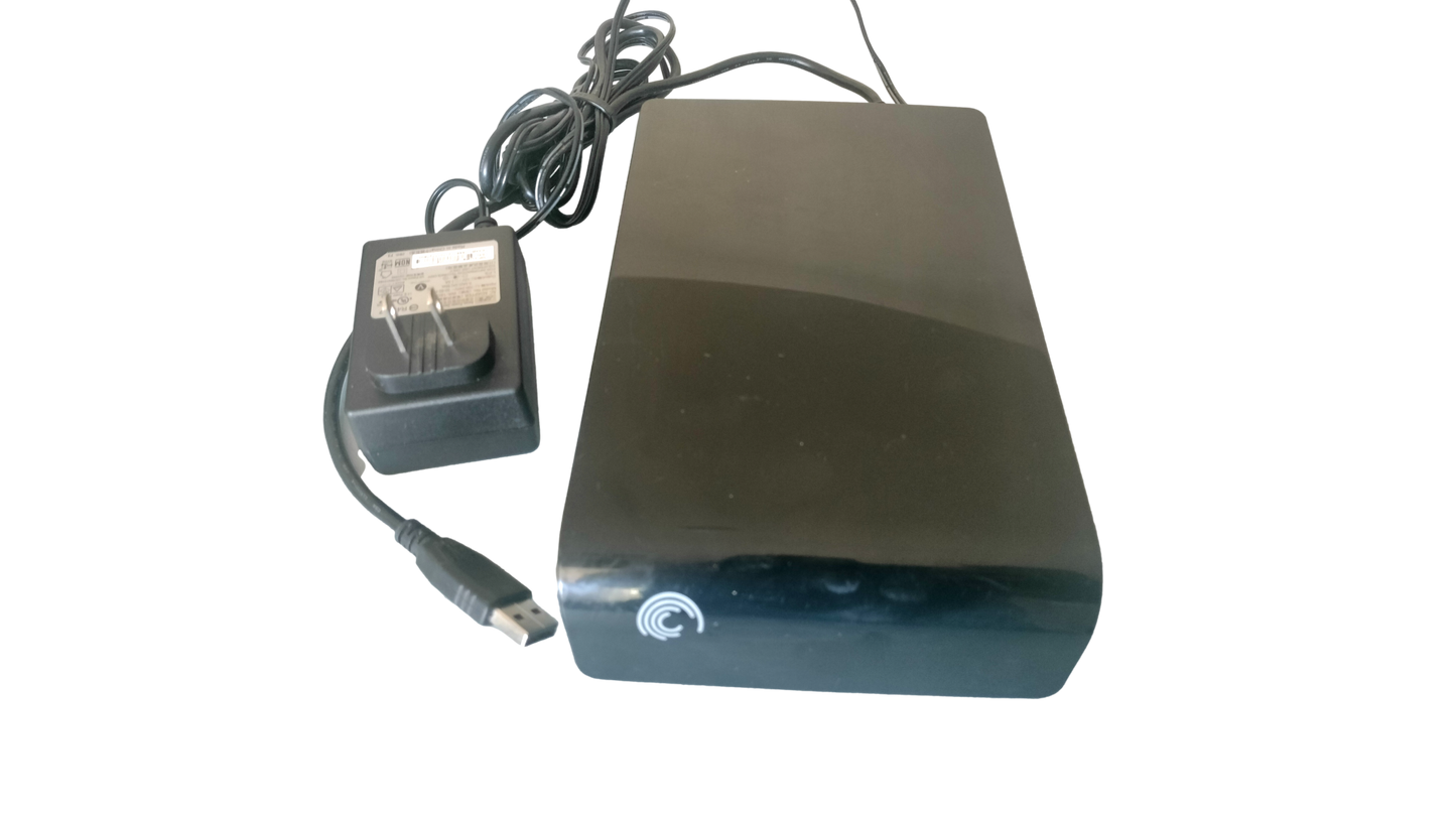 Seagate 2 TB Expansion External Drive 9SF2A8-500 w/ adapter & USB Cable