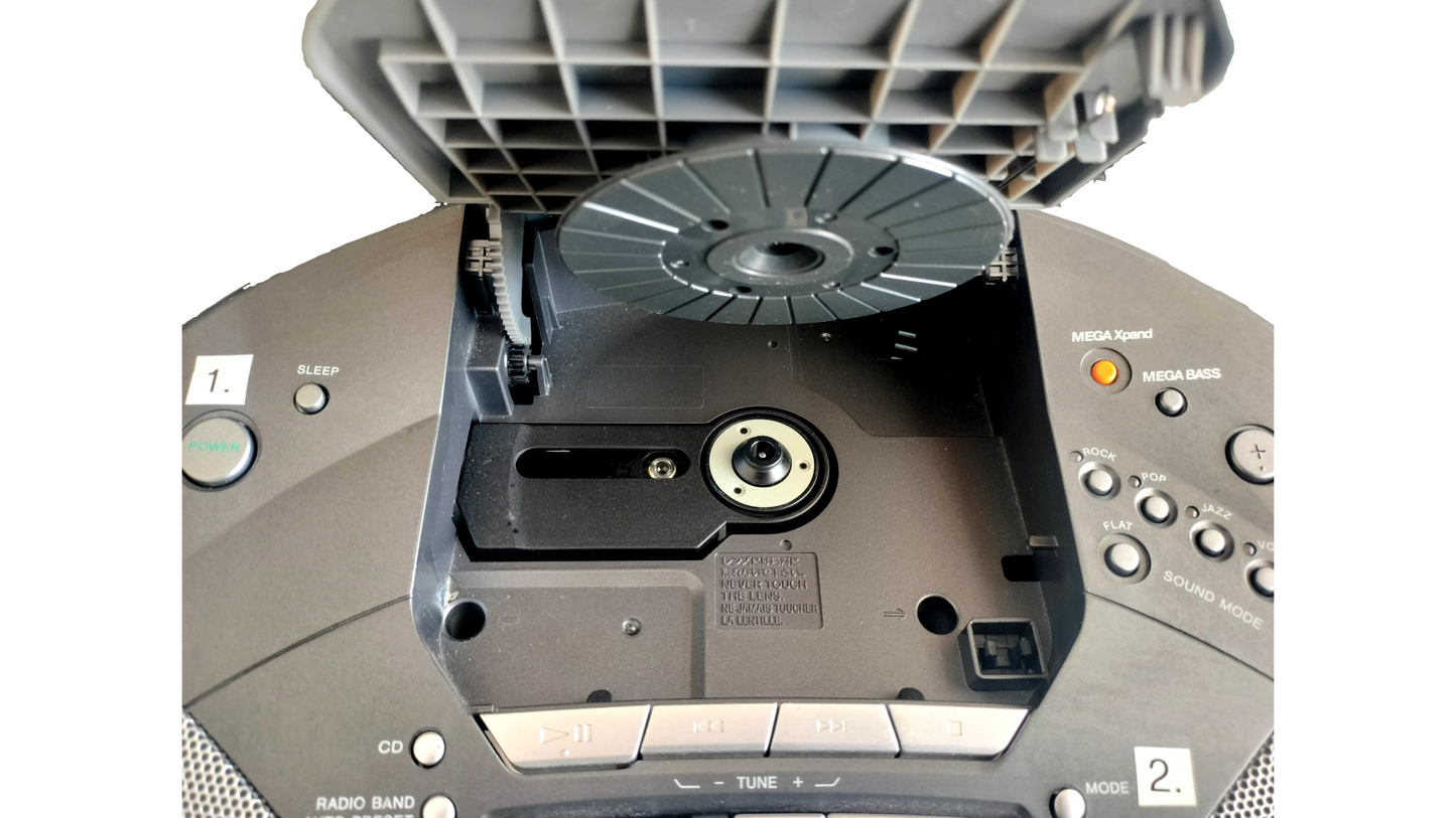 Sony CFD-S500 CD Player/Radio