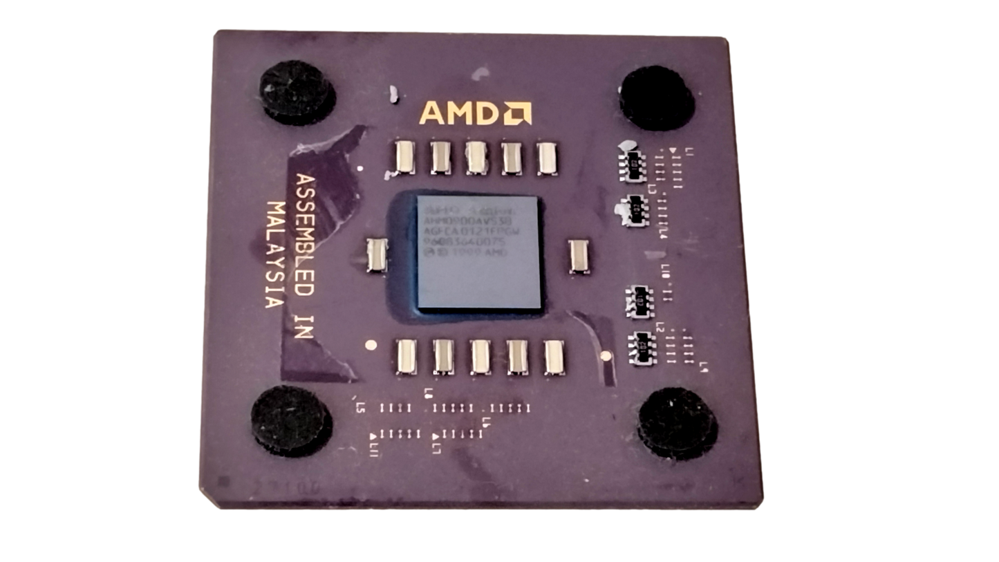 AMD Mobile Athlon 4 900 AHM0900AVS3B Processor