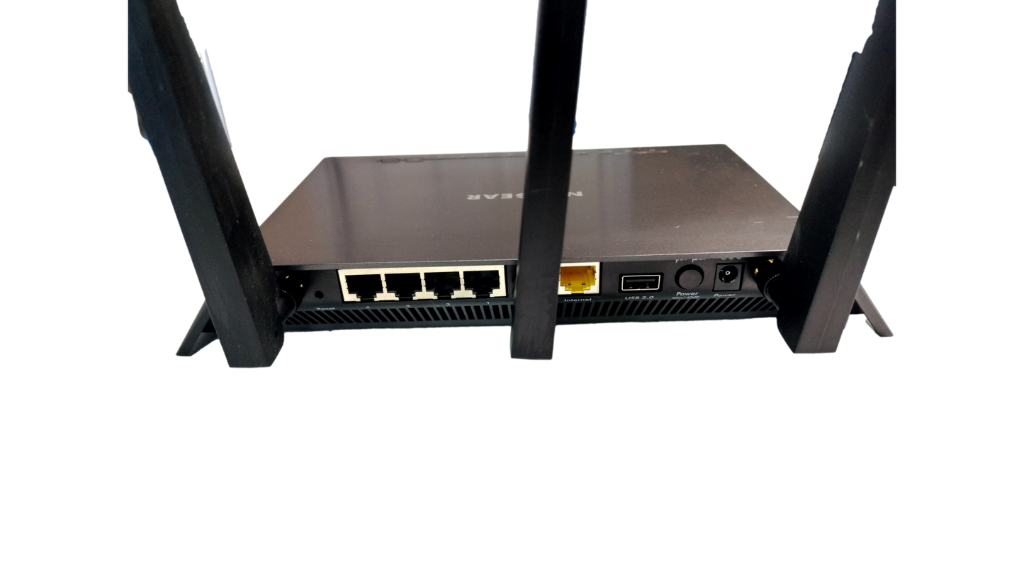 NETGEAR Nighthawk R7000p - AC2300 Smart Gaming WiFi Router