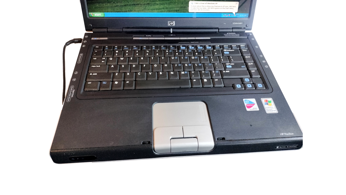 HP Pavilion dv4000 15.4" - Pentium M 1.60GHz 1GB RAM 40GB HDD Windows XP