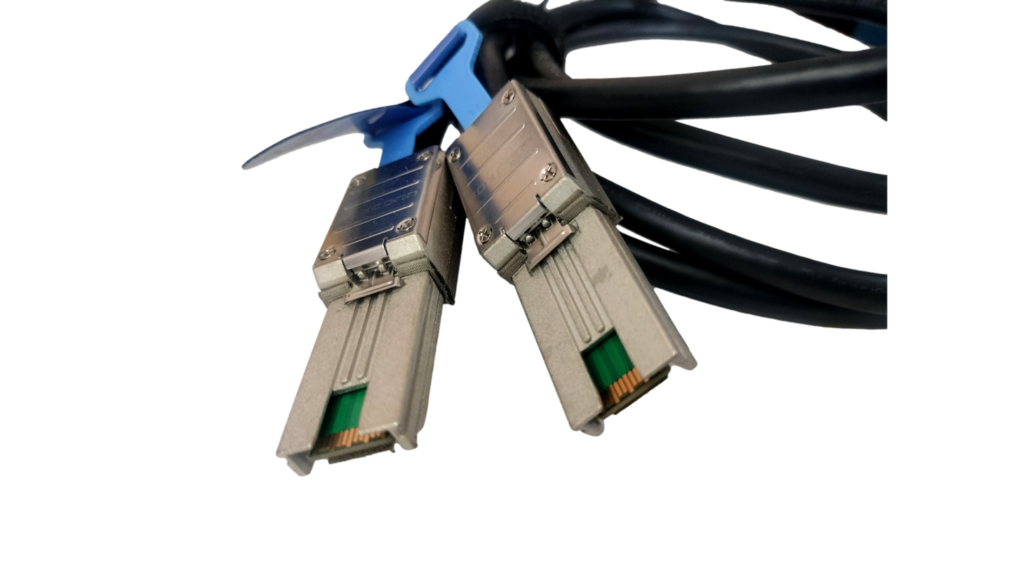 2x Dell PowerVault MD1200 SAS SFF-8088 1M SAS External Cable 171C5