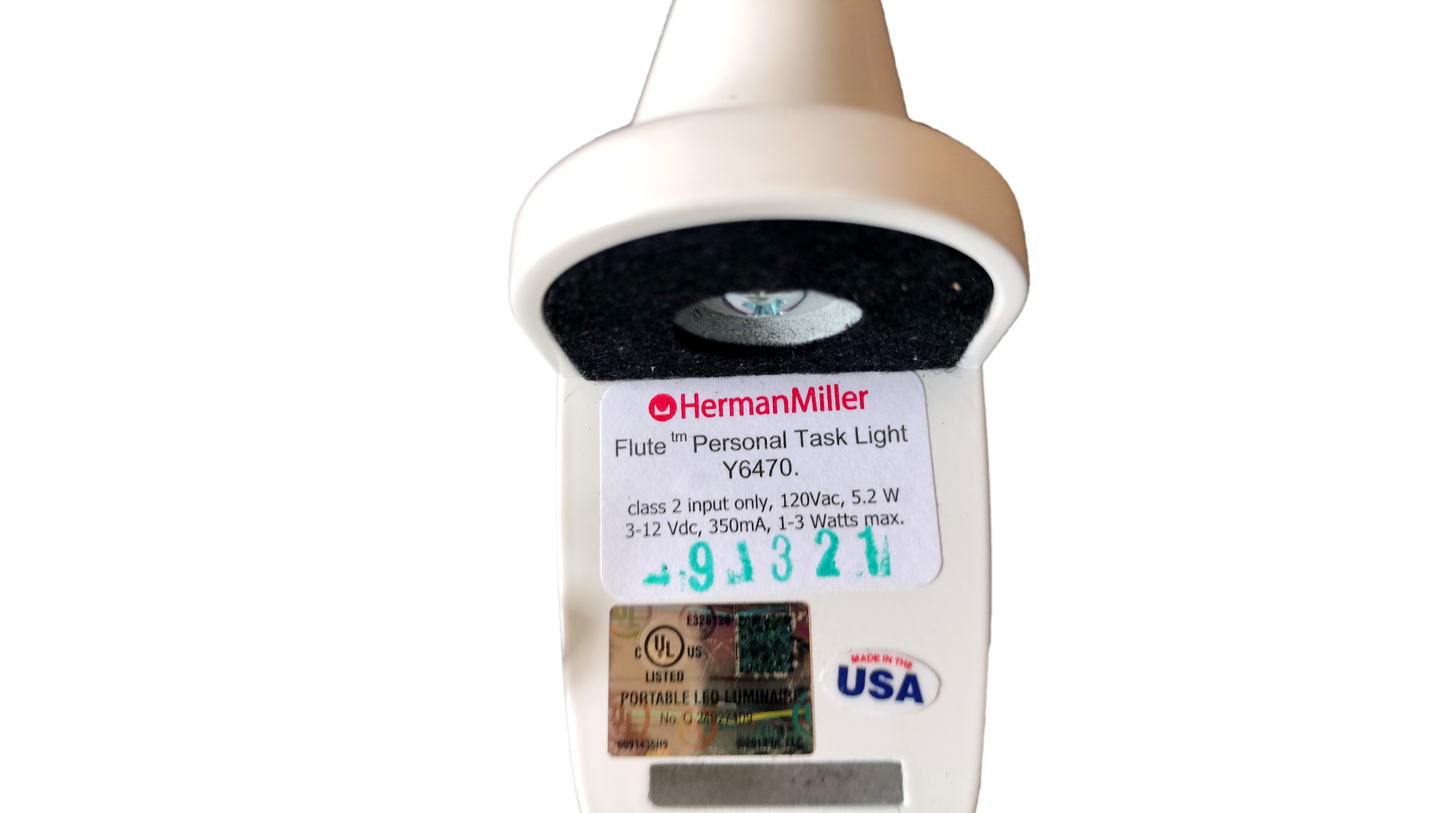 Herman Miller White LED Flute Personal Task Desk Light Y6470