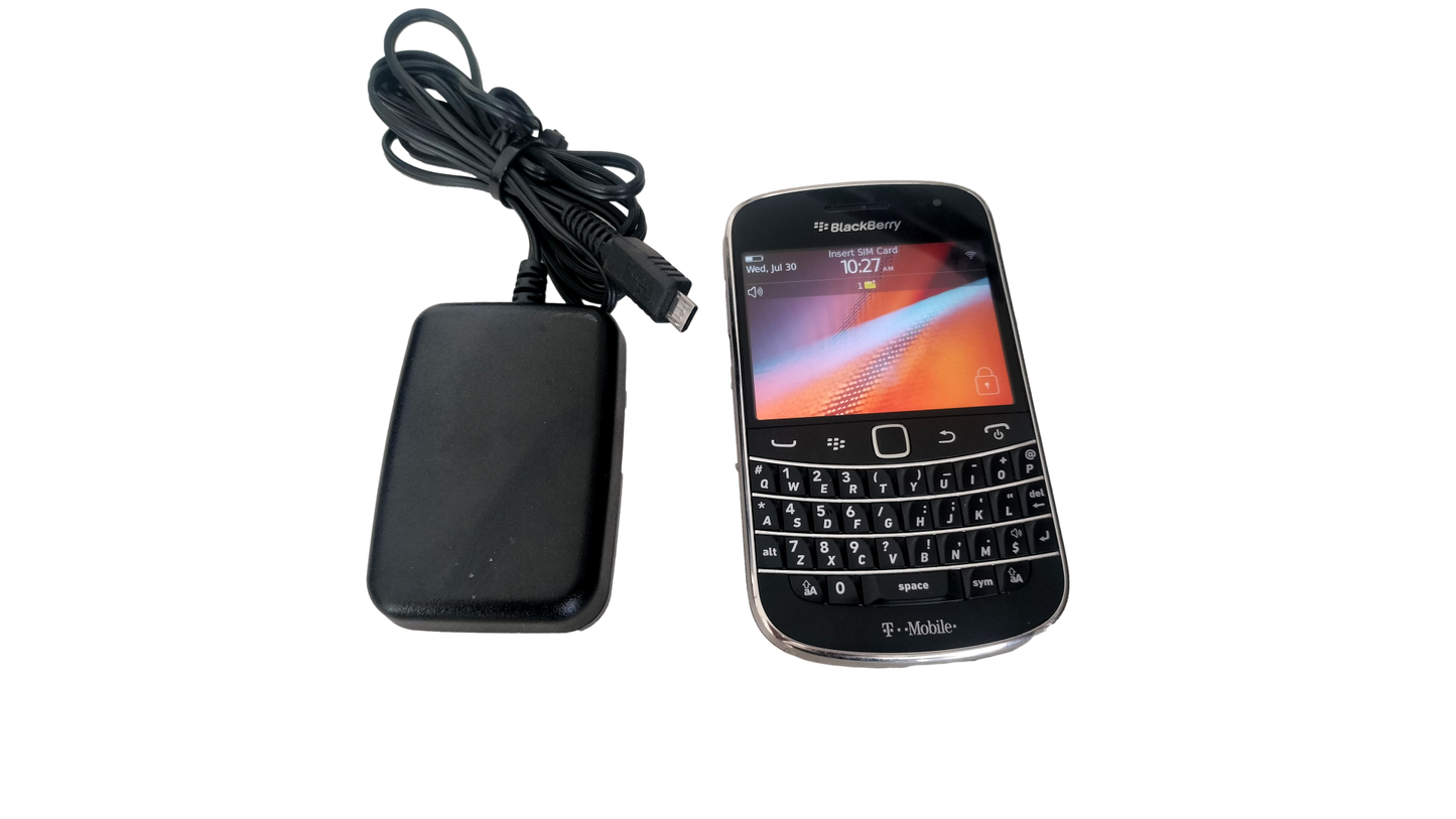 BLACKBERRY 9900 BOLD - 8 GB - Black with Original Charger #3