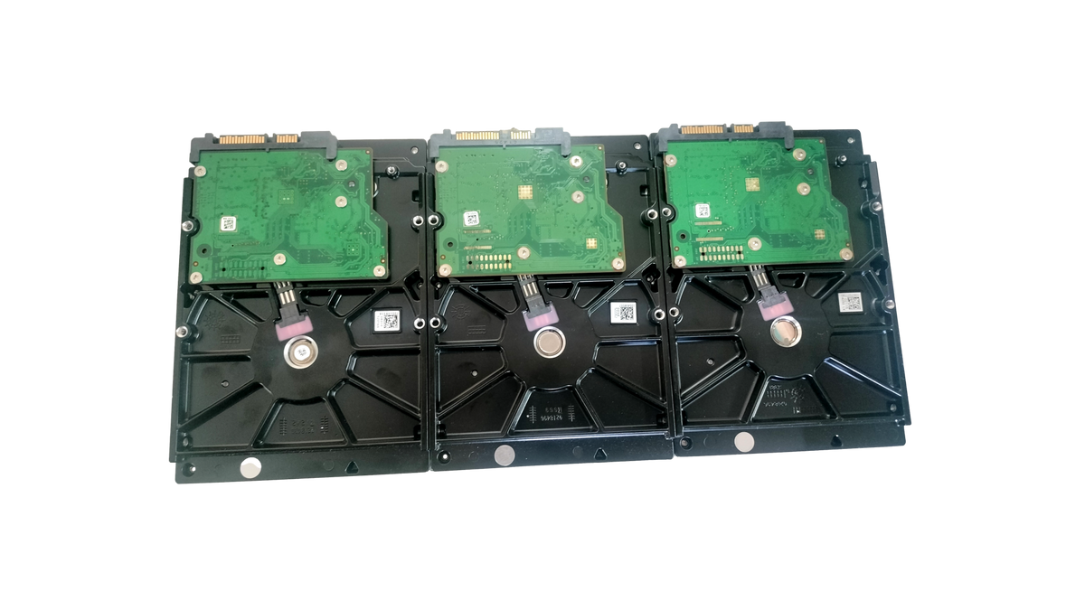 3x Seagate Barracuda ST250DM000 250GB SATA III 3.5 in Desktop Hard Drive