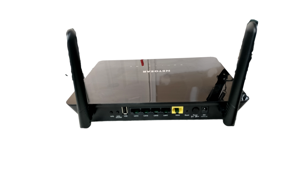 NETGEAR R6220 AC1200 WiFi Router