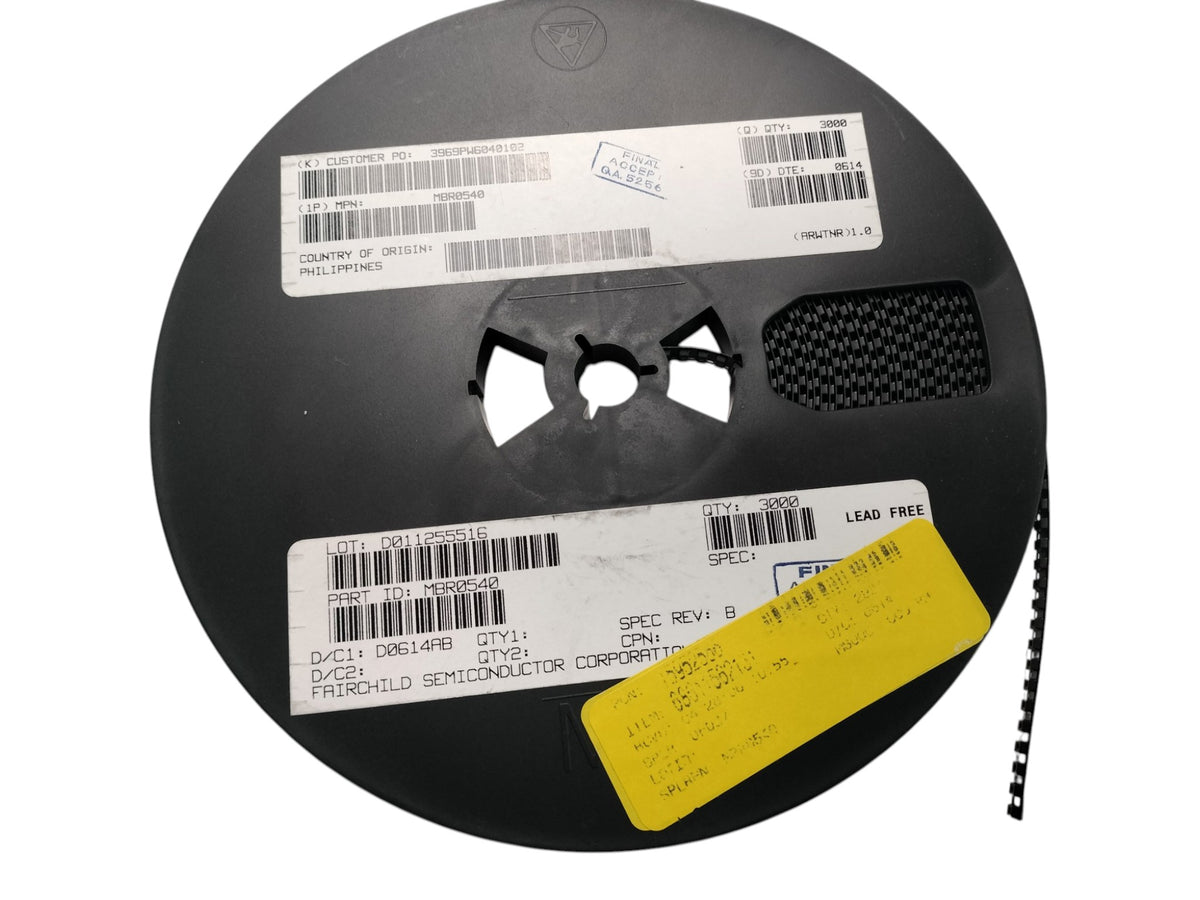 Nearly Full Reel ~2800 Fairchild MBR0540 40V 0.5A SMD Schottky Diodes SOD-123