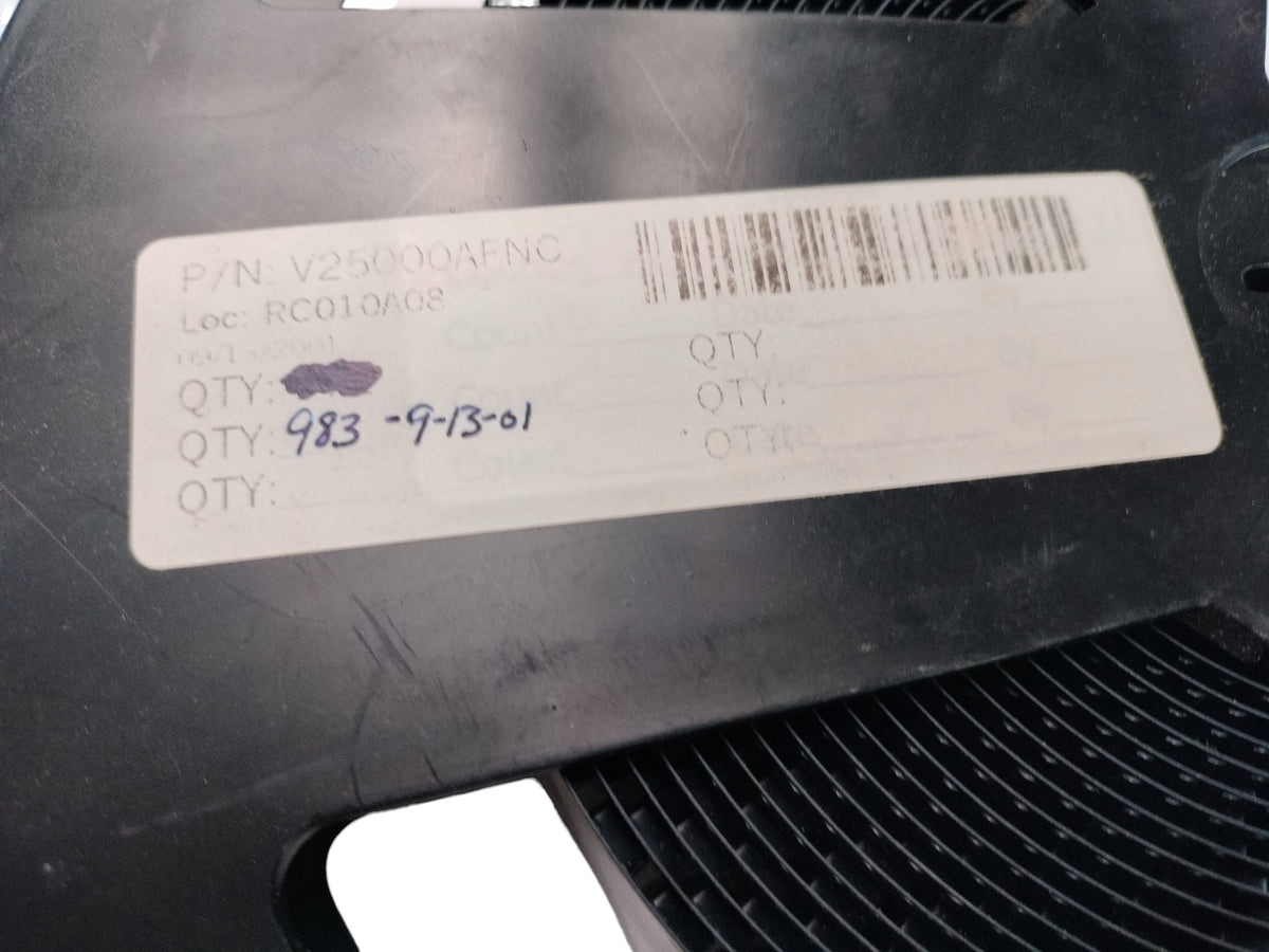 Reel of ~983 Fox Electronics 25.000 MHz 25MHz SMD Crystal Oscillators V25000AFNC