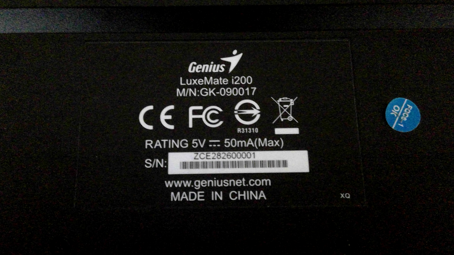 Genius Compact Multimedia Mini Keyboard Luxemate i200