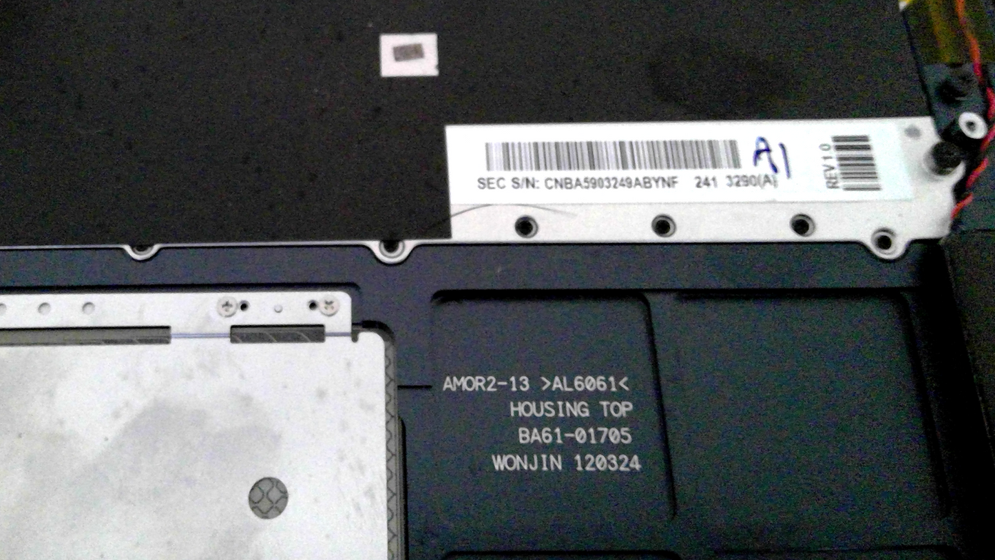 Genuine Samsung NP900X4B Palmrest with Keyboard + Touchpad BA61-01705