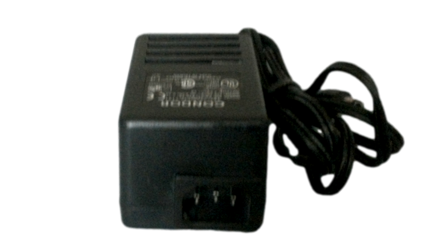 SA-072A0F-11 SA-073A0IV CONDOR ELECTRONICS AC ADAPTER 7.5VDC 2A BARREL S22a