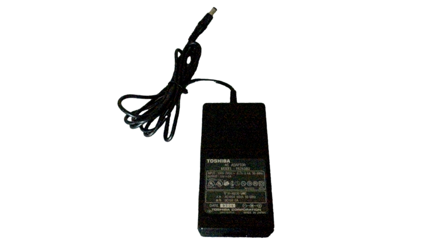 Genuine TOSHIBA AC ADAPTOR 15V - 2A Model PA2438U w/Power Cord