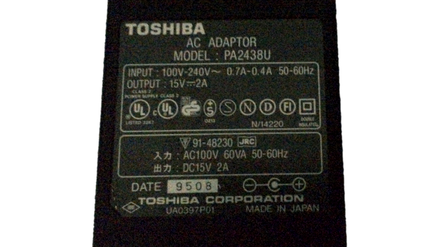 Genuine TOSHIBA AC ADAPTOR 15V - 2A Model PA2438U w/Power Cord
